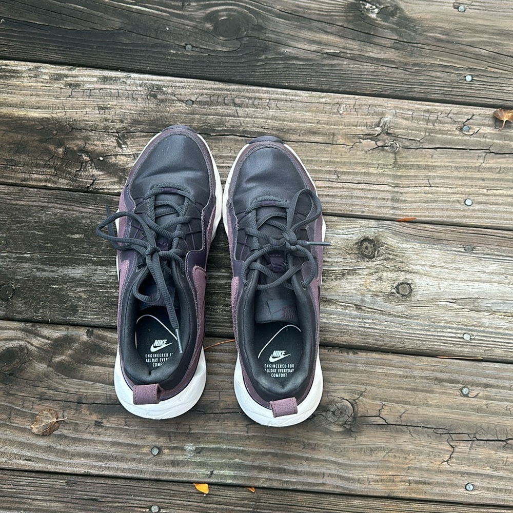 Nike Burgundy Sneakers